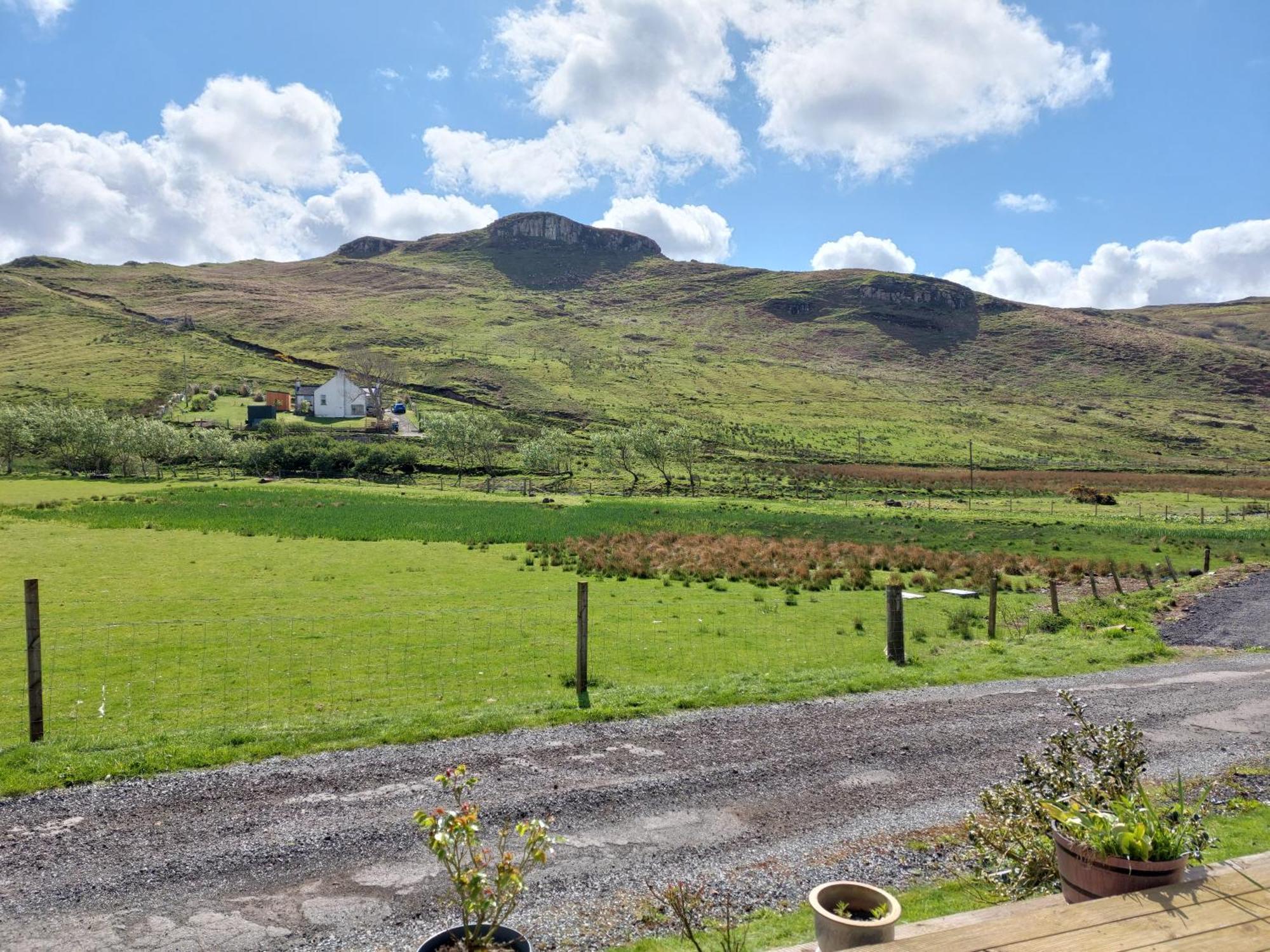 Crofters Cabin Bracadale Εξωτερικό φωτογραφία